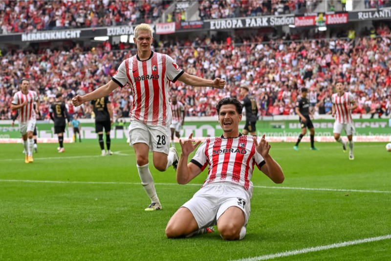 Freiburg muốn tạo bất ngờ trước Aston Villa