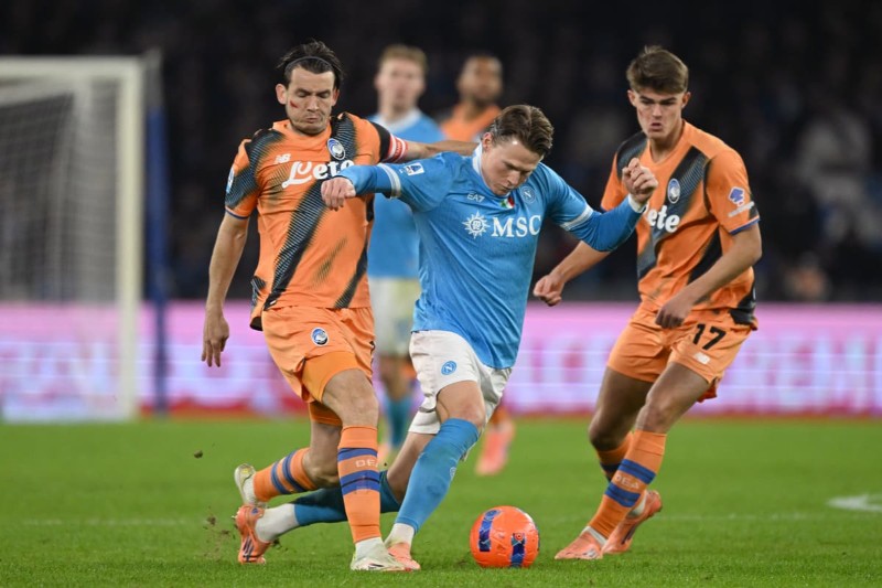 Pisa nguy cơ thua đậm Napoli