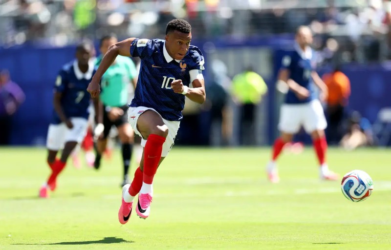 Mbappe là ngôi sao nổi bật nhất trận Pháp vs Iraq